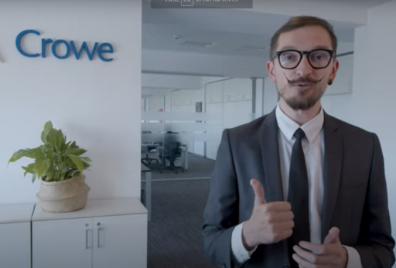 Câte scaune întorci la Vocea Angajării? Crowe România lansează o campanie de recrutare altfel