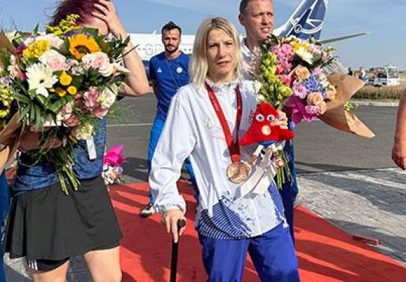 Sportivii paralimpici români s-au întors de la Paris cu 2 medalii
