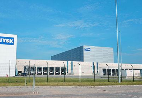 Centrul de distribuție JYSK din Bulgaria sărbătorește 5 ani de activitate de succes