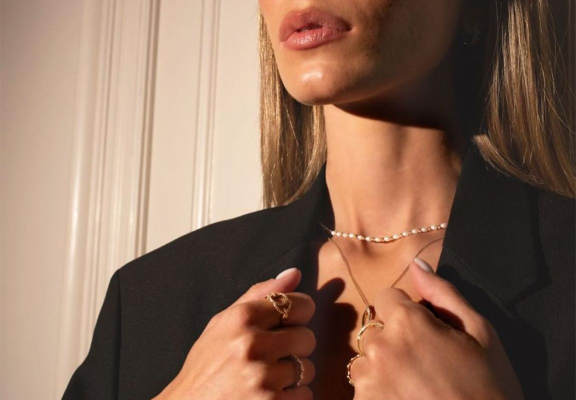 Express your essence in style. With DAAR. 🖤