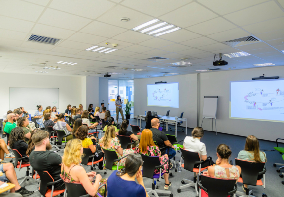 𝗢𝗥𝗔𝗖𝗢𝗟™ - Become Who You Are! with Amalia Ciuca