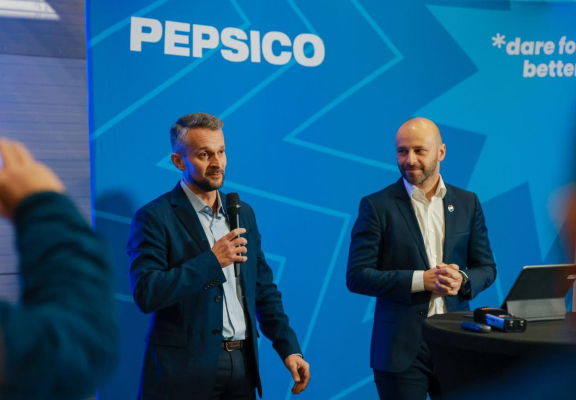 Am inaugurat în fabrica noastră din Dragomirești-Deal (Ilfov), o linie nouă de îmbuteliere a băuturilor în doze - Singura linie de acest tip din portofoliul PepsiCo din Balcanii de Est