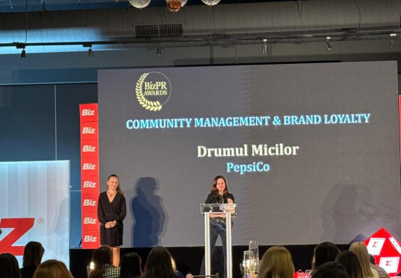 💙 Suntem mândri că „Drumul Micilor”, campania creativă semnată de echipa noastră de Brand, a fost premiată la categoria Community Management & Brand Loyalty