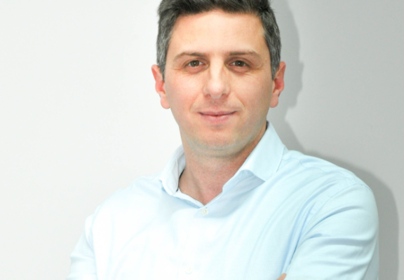 Adrian Firu, director HELLA Design & Development Special Applications: ”Definim viitorul în industrie”