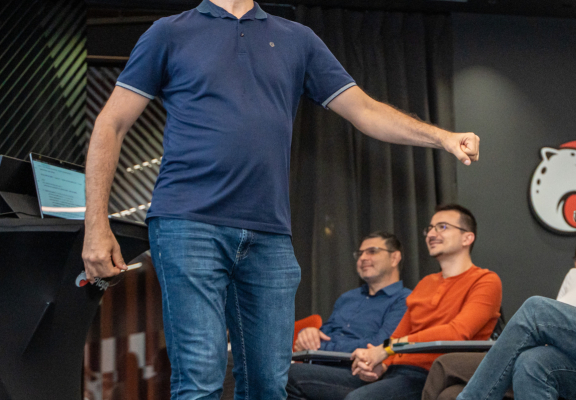 Victor rented, Java Champion - Java MeetUp