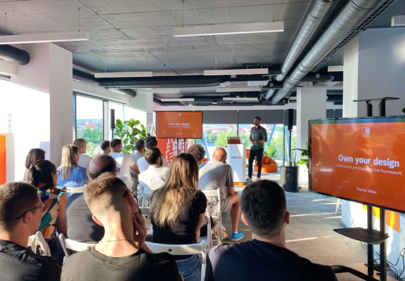 ING Hubs hangouts in Cluj-Napoca | Taming complexity: functional approaches to software design and concurrency