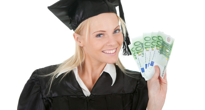 Bursele pentru studenți aferente lunilor de vară, plătite din toamnă Bursele pentru studenți aferente lunilor de vară, plătite din toamnă