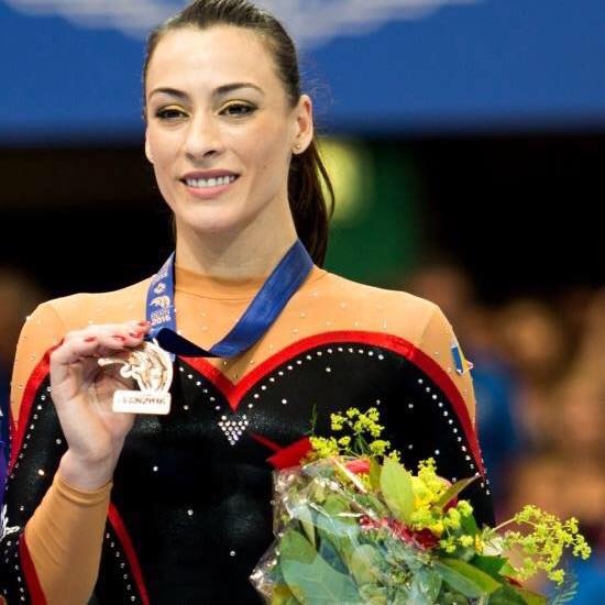 Catalina Ponor - de pe podiumul gimnasticii internationale, pe scena The Woman