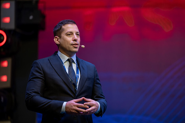 Imagine pe scena Gabor OLAJOS Country Managing Diretor, Pluxee Romania&Bulgaria