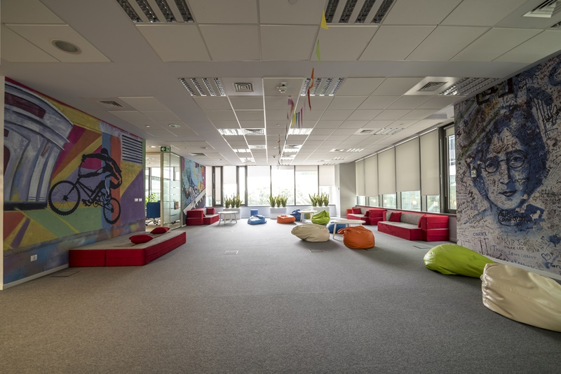  Schneider Electric Romania