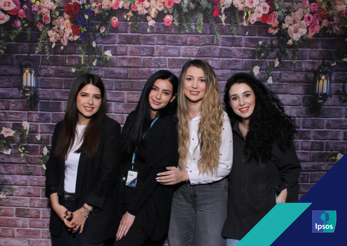  Ipsos Interactive Services