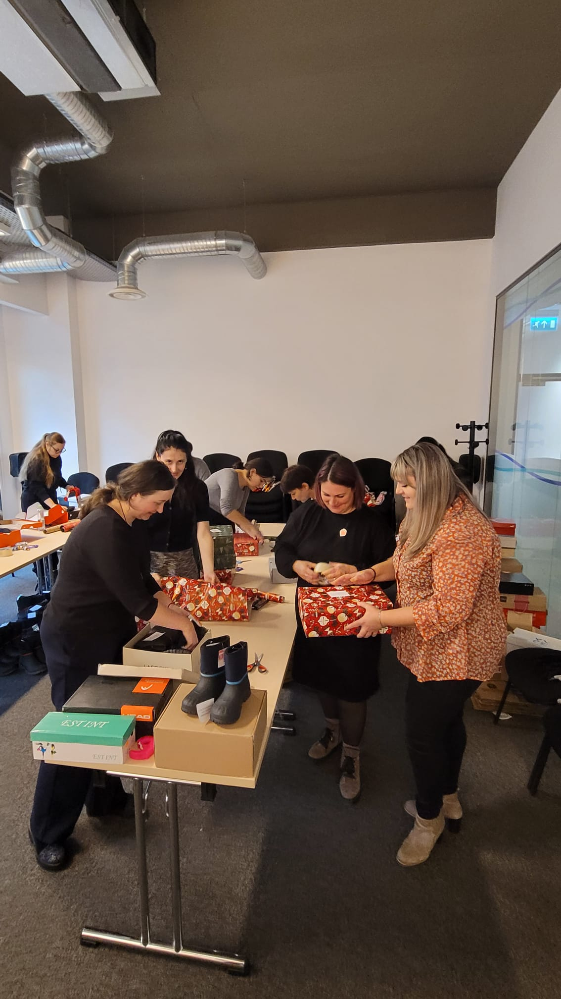  Ipsos Interactive Services