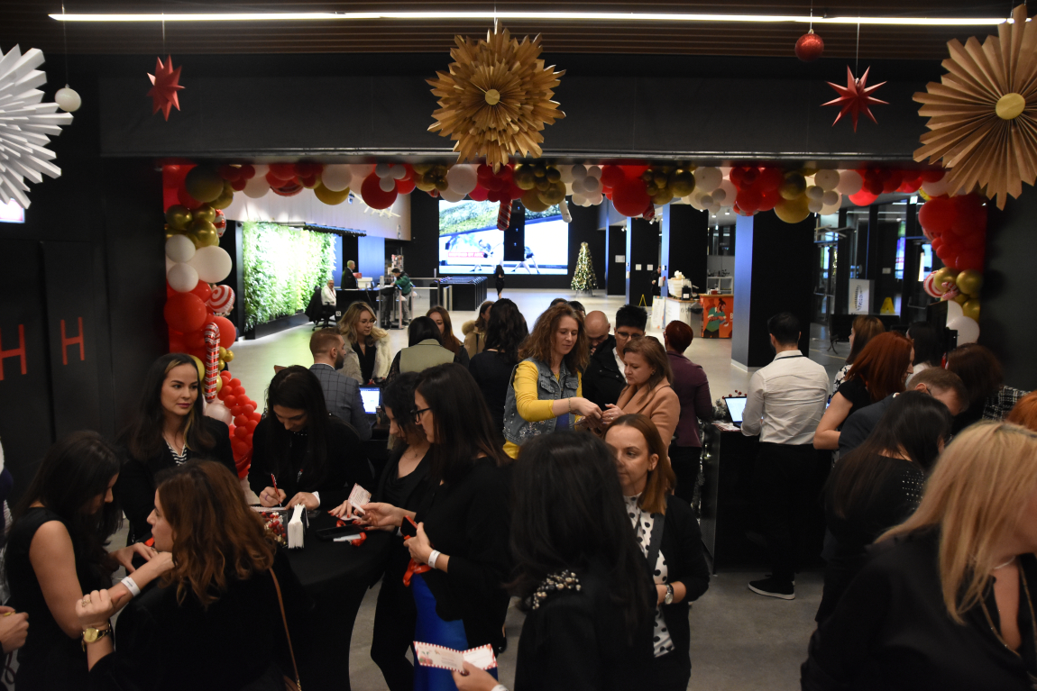  UniCredit SpA Milano - Sucursala Romania